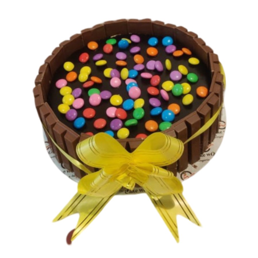 KitKat Cake